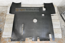 Килимок кабіни ЮМЗ з вирізом (мала кабіна) 40-6702085